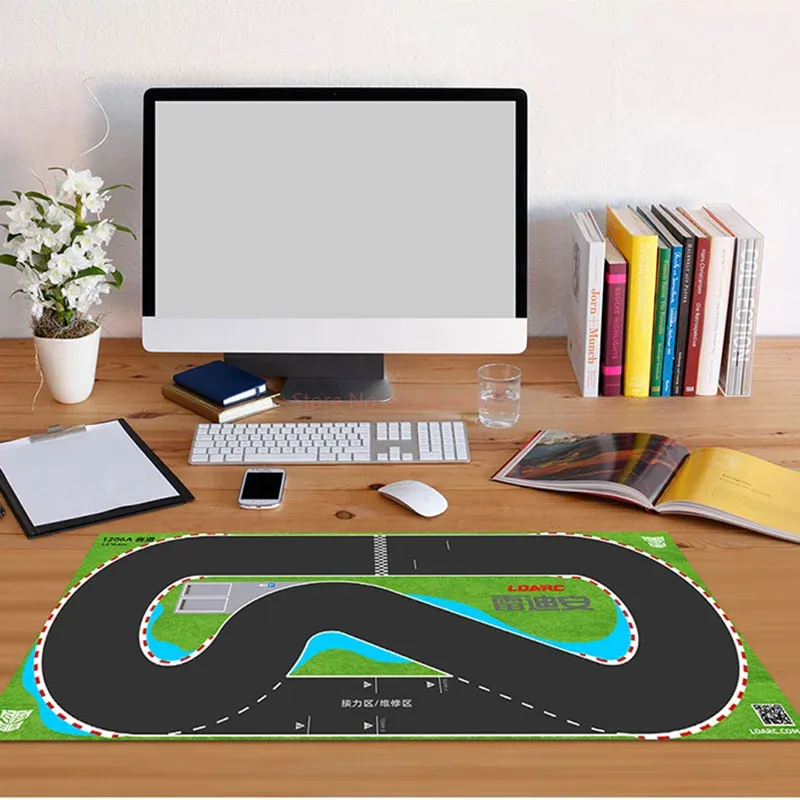 LDARC Mini RC Track Scene Pad with Cement Pier Fence