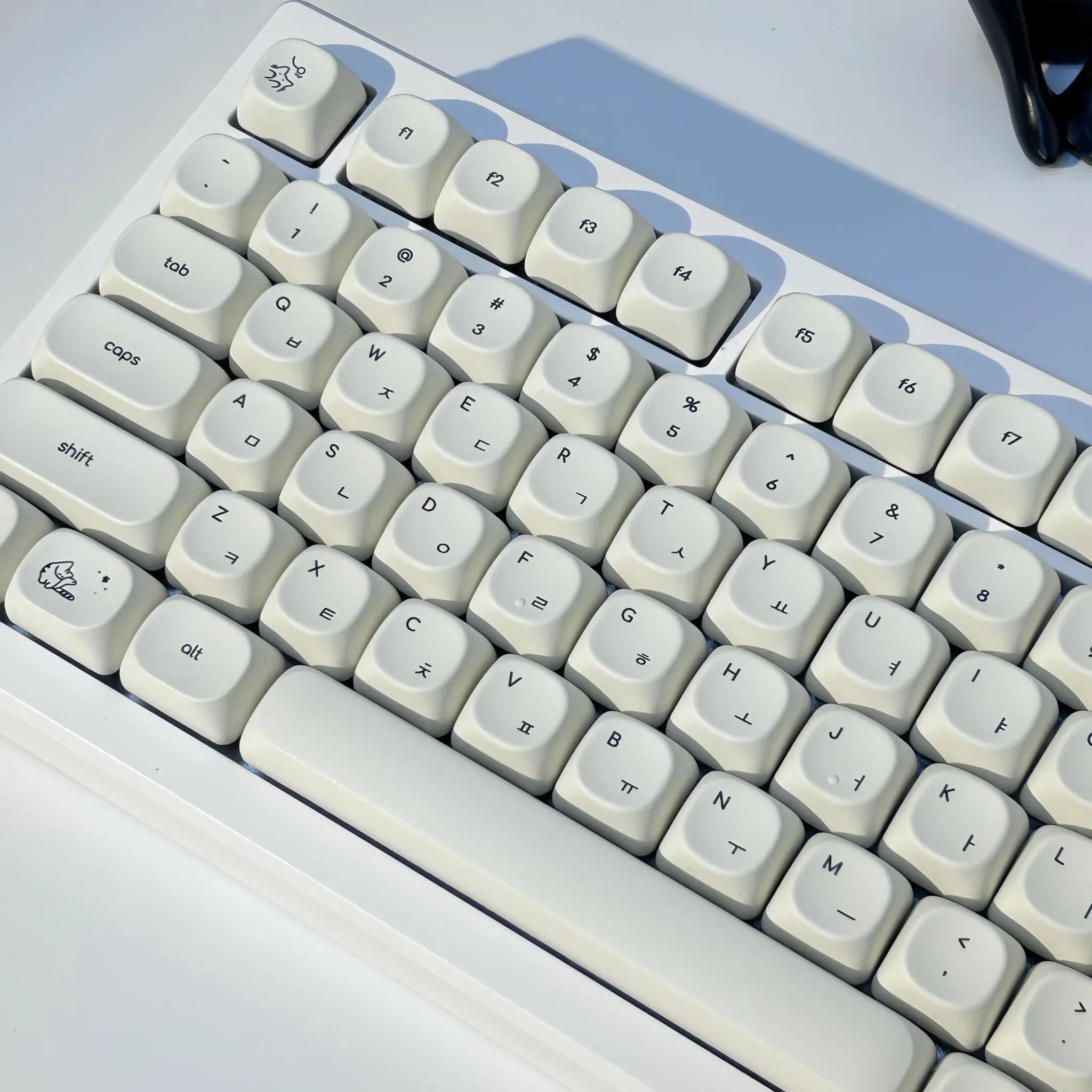 Milky White Cat PBT Keycap Set, 124 Keys, MOA Profile