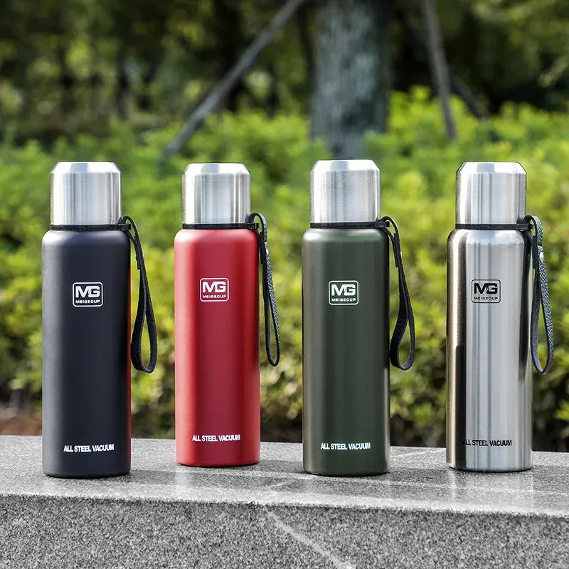 Upors Large-Capacity Stainless Steel Vacuum Thermos